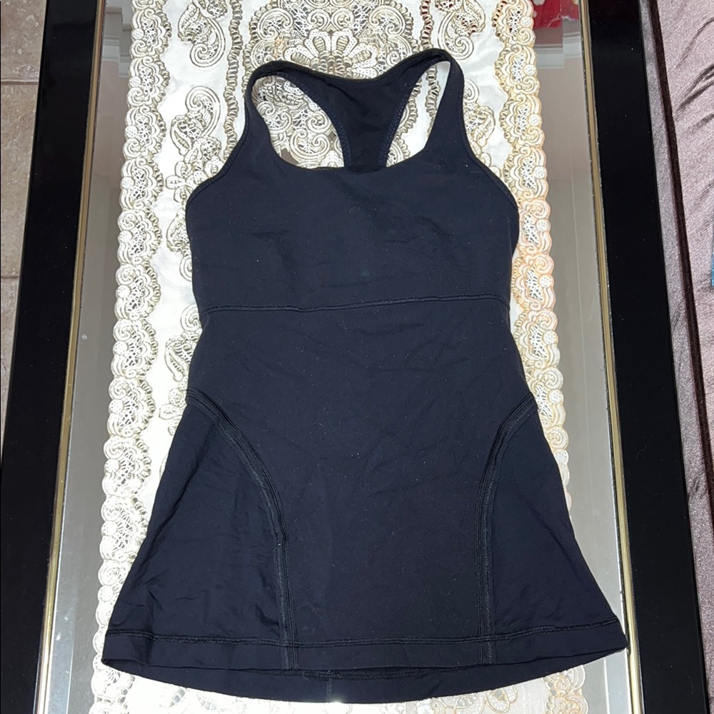 Lululemon black tank top with built in bra